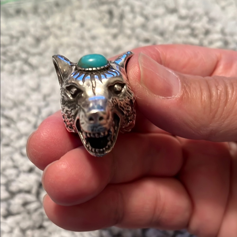 Gucci Anger Forest Wolf’s Head Sterling Silver and Turquoise Stone Ring size 20